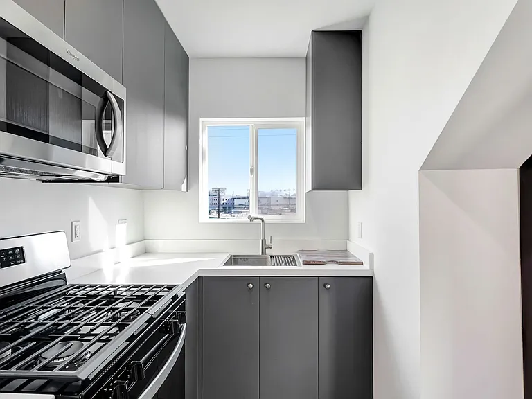 1512 Pennsylvania Ave #3 — Photo 3