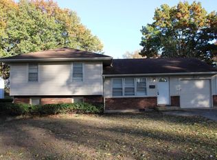 5733 Cedar Ave, Raytown, MO 64133