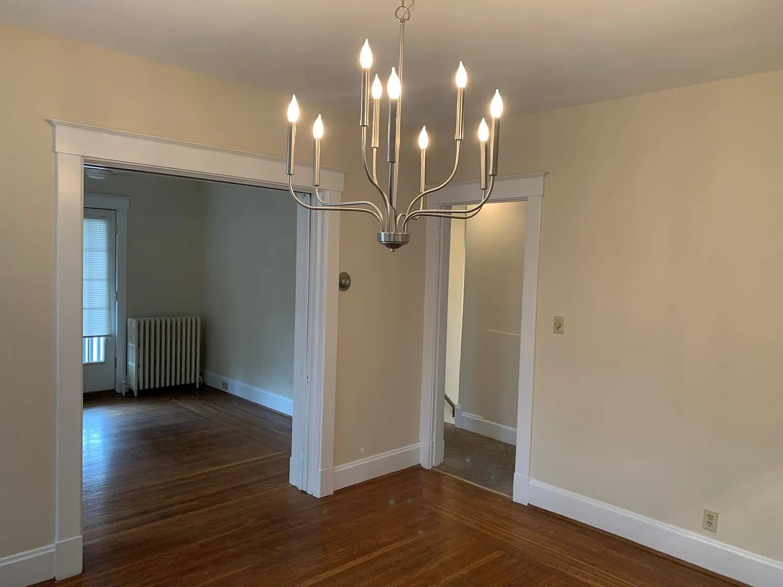 3 bed, 1650 sqft, $1,975 — Photo 2