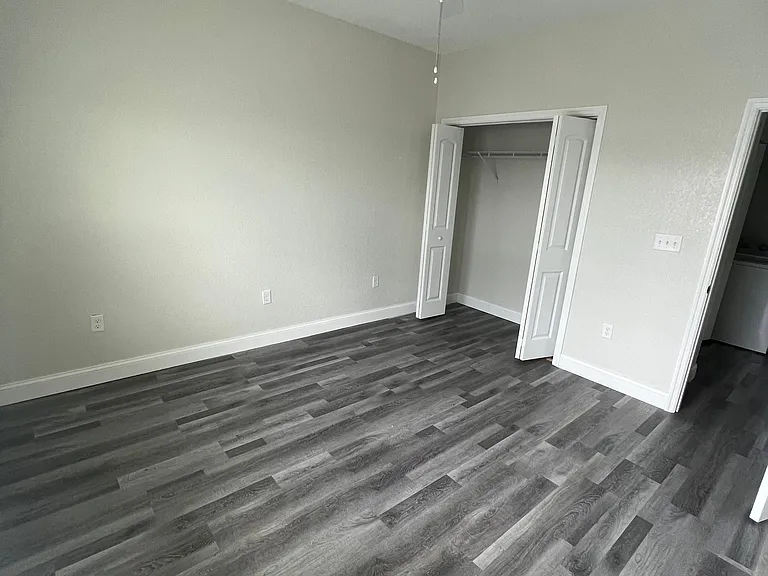 43 25th St SE — Photo 9