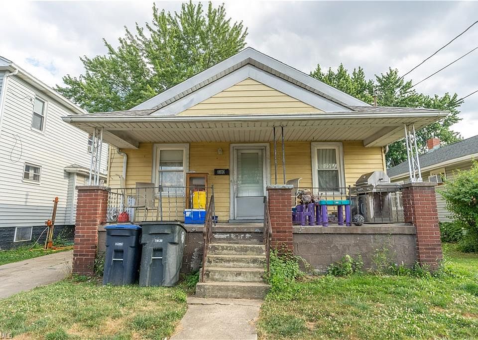 1st image of 880 Wyley Ave