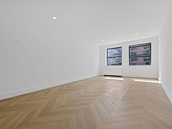 2nd image of 600 Columbus Ave APT 9C