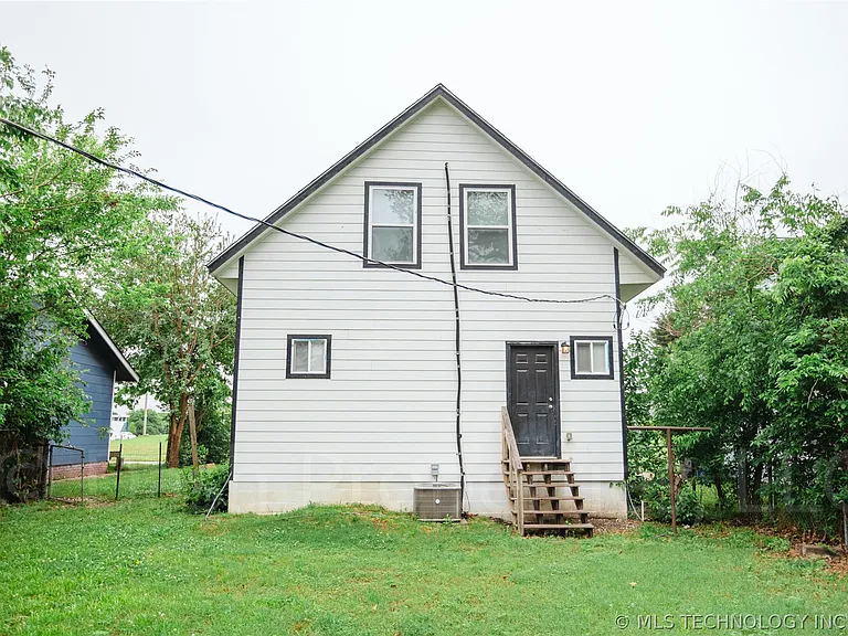 821 S Quaker Ave — Photo 84