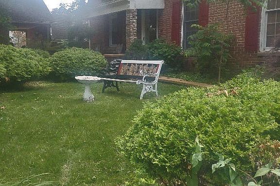 4th image of 205 Edgewood Dr