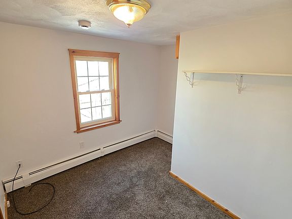 5th image of 14 Coogan Ct