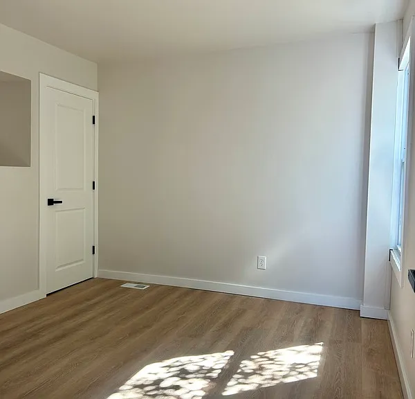 4042 Geneva St — Photo 32