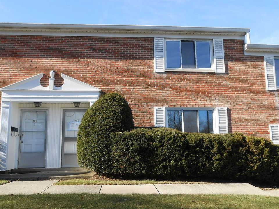 1st image of 773 Clareridge Ln