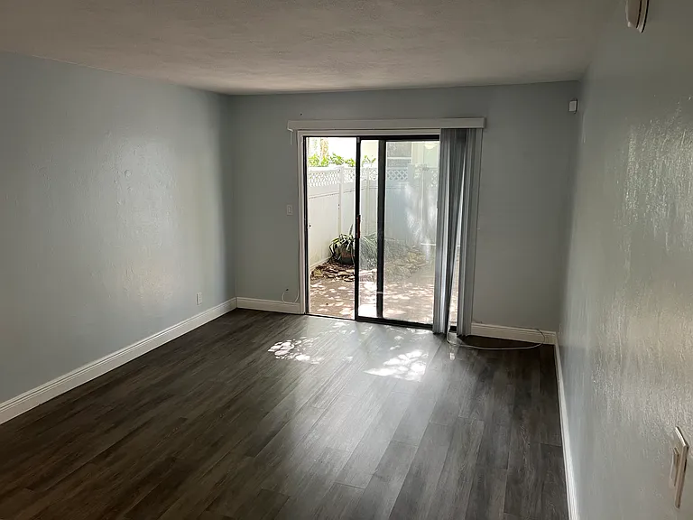 1115 SW 2nd Ct #3 — Photo 9