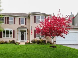 2396 Bluewater Dr, Wauconda, IL