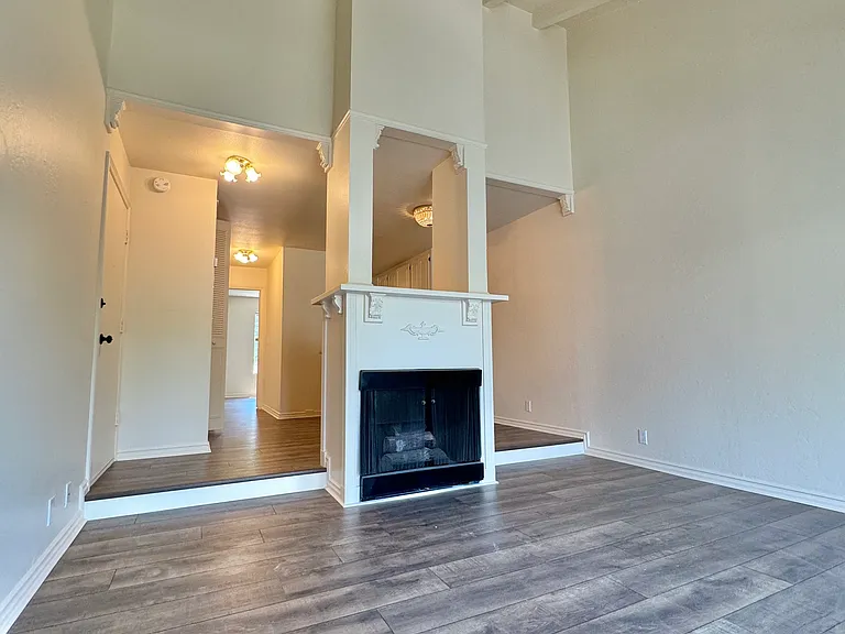2562 Walnut Blvd #82 — Photo 2