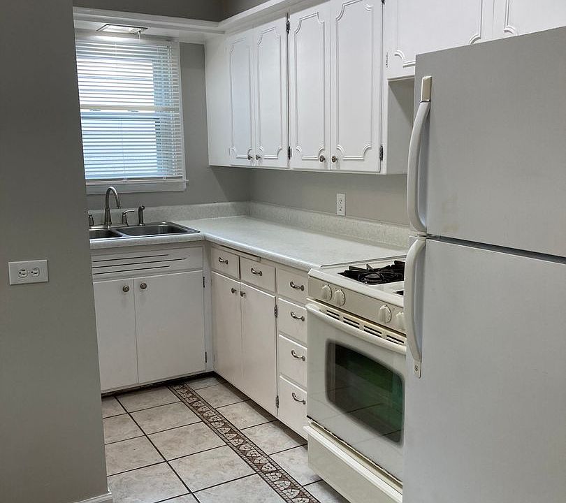 1st image of 2241 SW Plass Ave