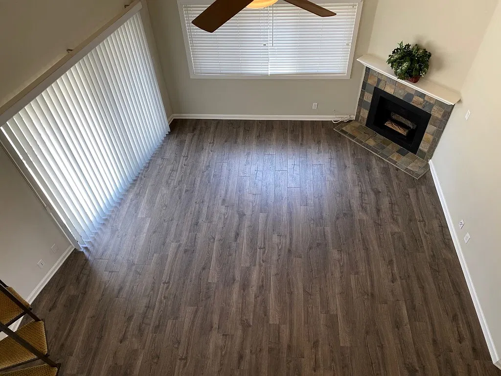 Studio, 900 sqft, $3,399 — Photo 4