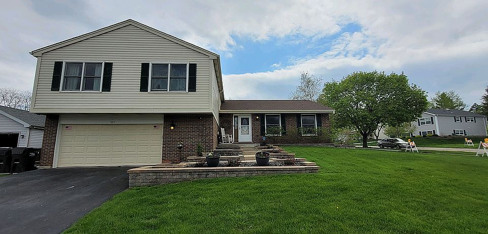 1st image of 655 Pheasant Ridge Dr