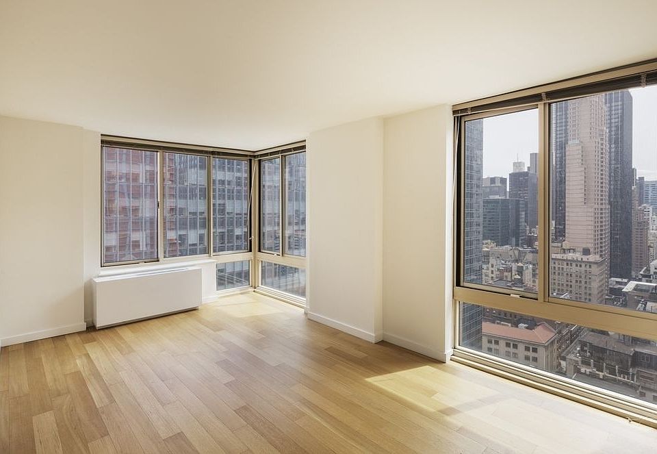 1st image of 260 W 54th St APT 15A