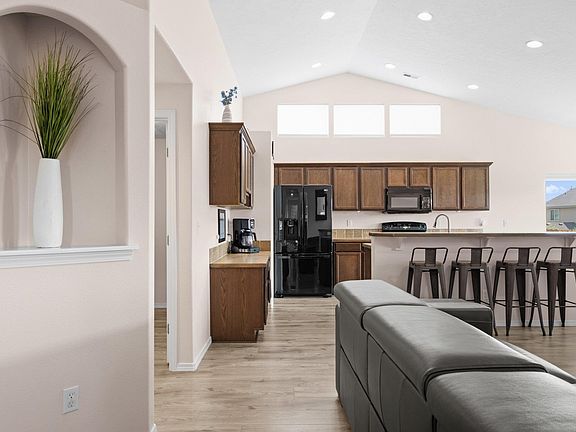 4th image of 6113 Kona Dr