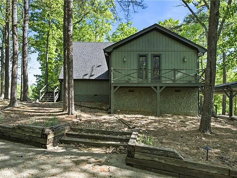 114 Cherokee Dr S — Photo 41