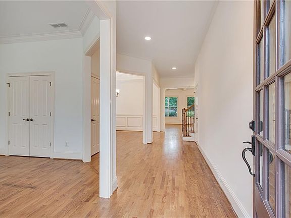 4th image of 1758 Legrand Cir