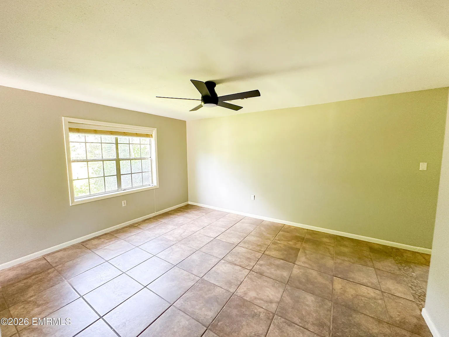 2 bed, 1.0 bath, $1,000 — Photo 2