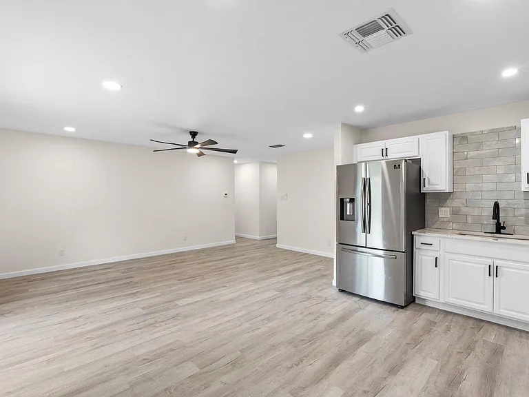 2508 Dovemeadow Dr — Photo 7
