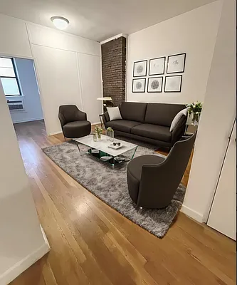 Rented by CitySites Real Estate Group | media 8