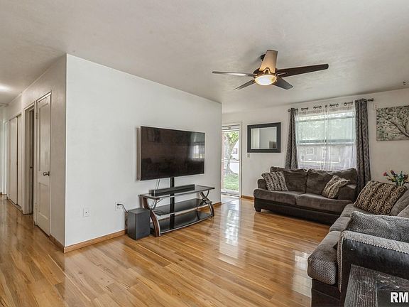 5th image of 3819 10th Avenue Pl