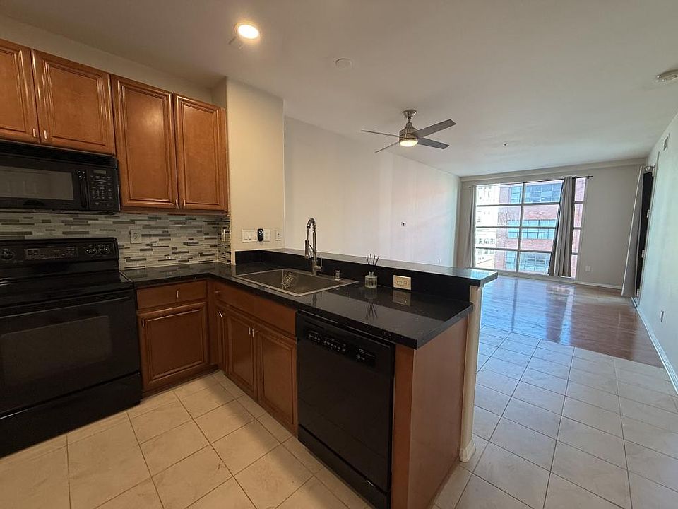 1st image of 350 K St Unit 617