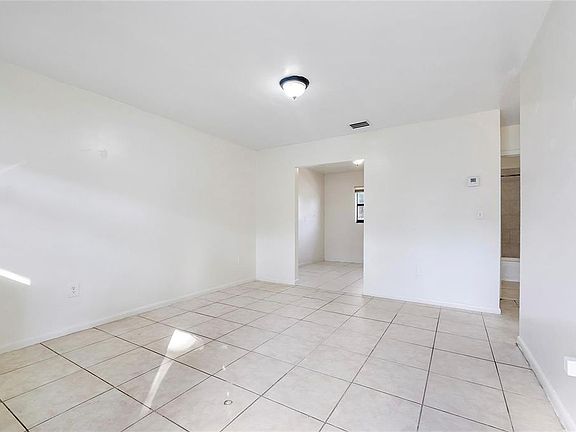 4th image of 747 NW 14th Way #A