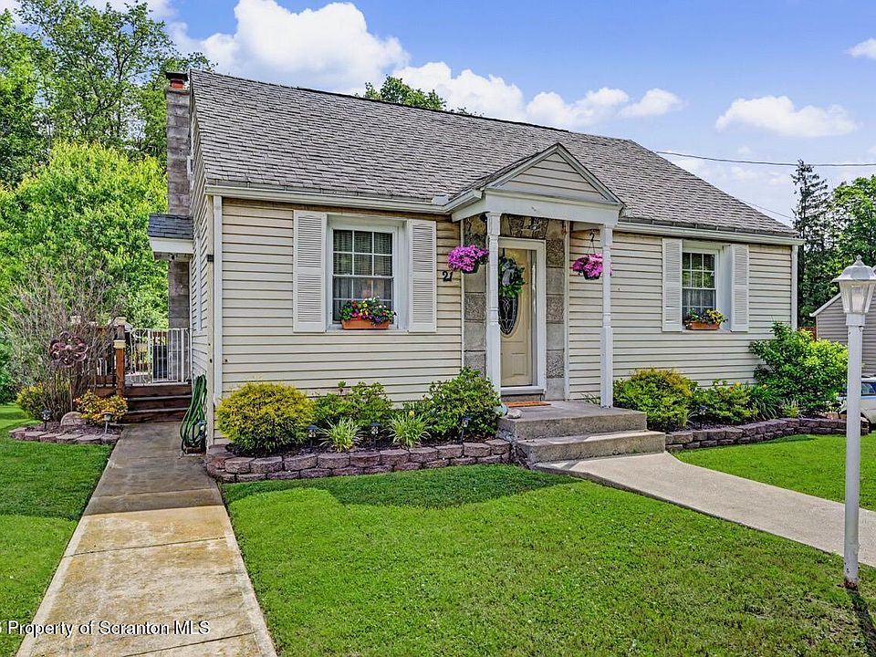 1st image of 21 Brook Ln
