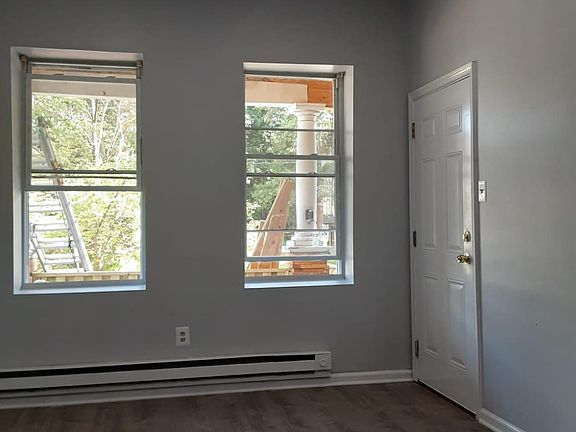 3rd image of 425 W Bringhurst St Floor 1