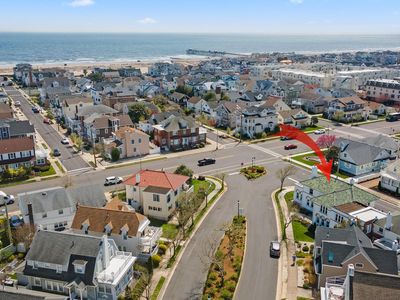 2 West Dr, Margate, NJ, 08402