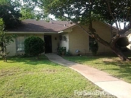 1st image of 2707 N Cypress Cir