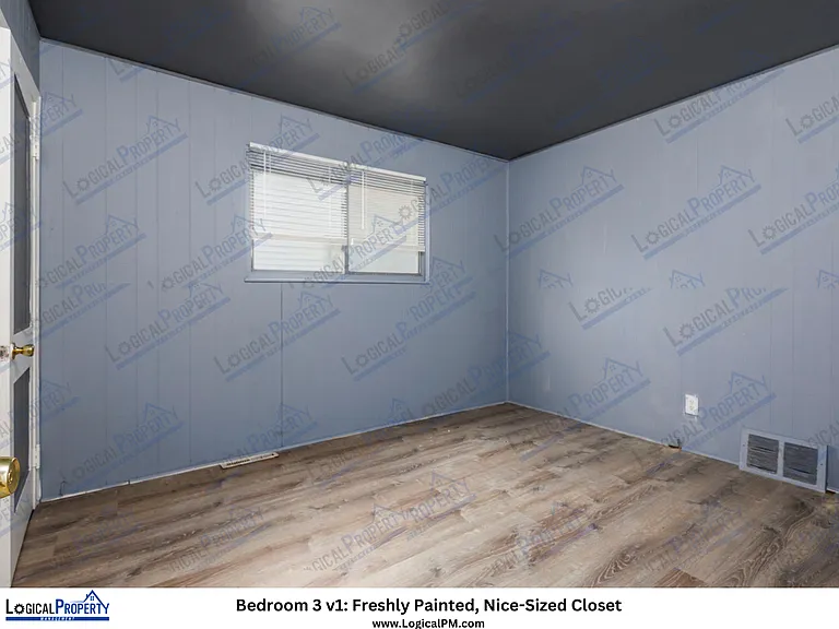 19435 McCormick St — Photo 13