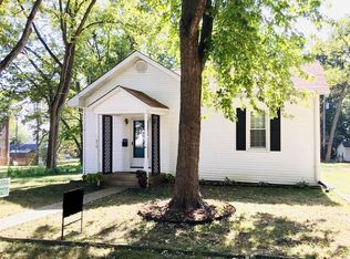 618 W Schuetz St, Lebanon, IL 62254