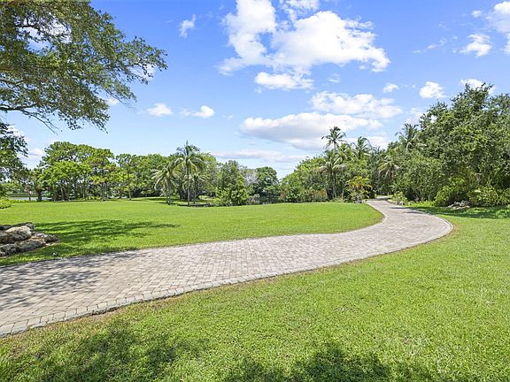 4th image of 6001 Le Lac Road