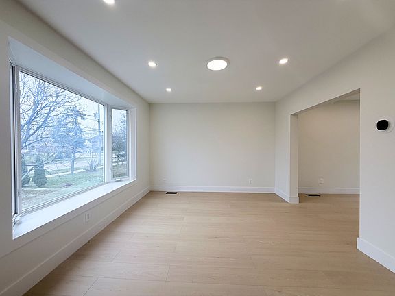 5th image of 190 Fruitland Rd