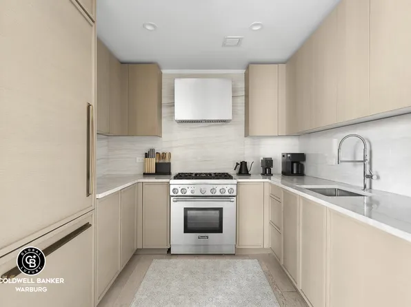 1399 Park Avenue 8D image 2 of 13