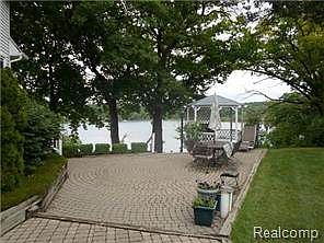 3rd image of 1435 S Lakeview Ln