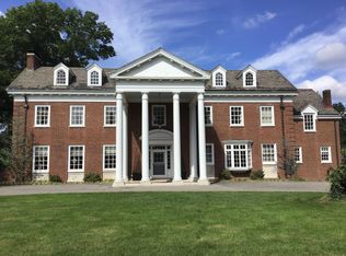 301 Windy Ghoul Dr, Beaver, PA 15009