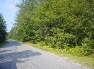 129 Loop Rd, Searsport, ME 04974