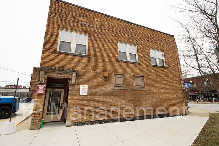 1st image of 2006 Wyandotte Ave APT 4