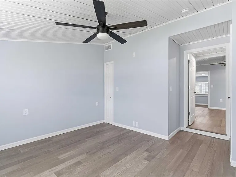 607 Manatee Ave — Photo 23