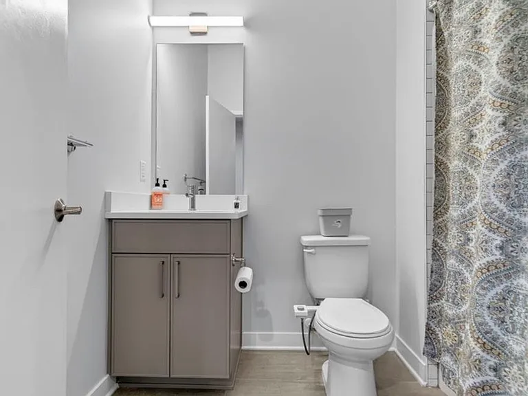 2246 Tracy Ave — Photo 17