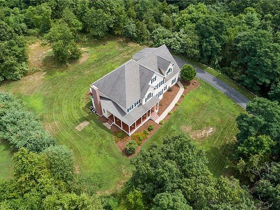 5th image of 7 Buena Vista Dr