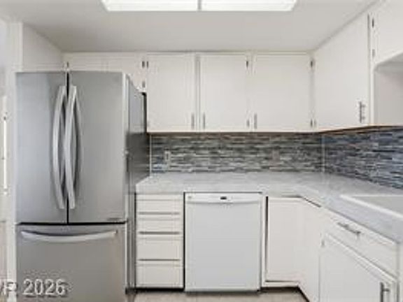 3rd image of 1922 Las Palmas Ln APT 123