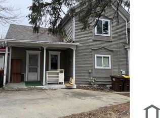416 S Van Buren Ave Floor 1, Freeport, IL 61032