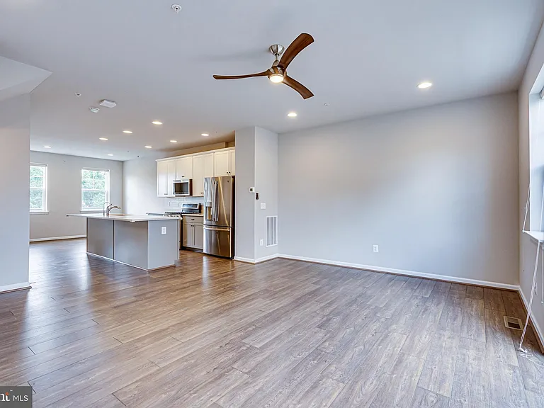 14263 Travilah Rd — Photo 7