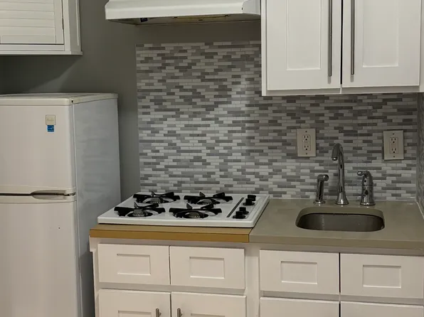 213 East 118th Street image 4 of 7