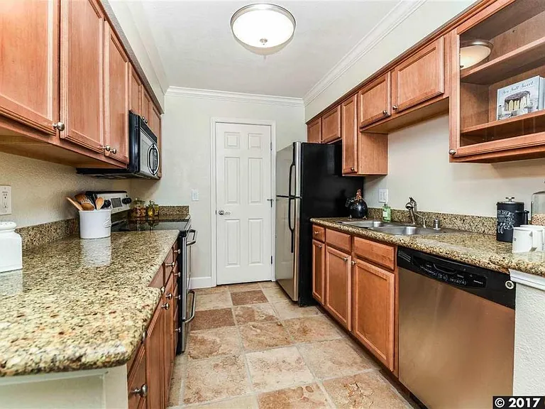 314 Eastridge Dr — Photo 13