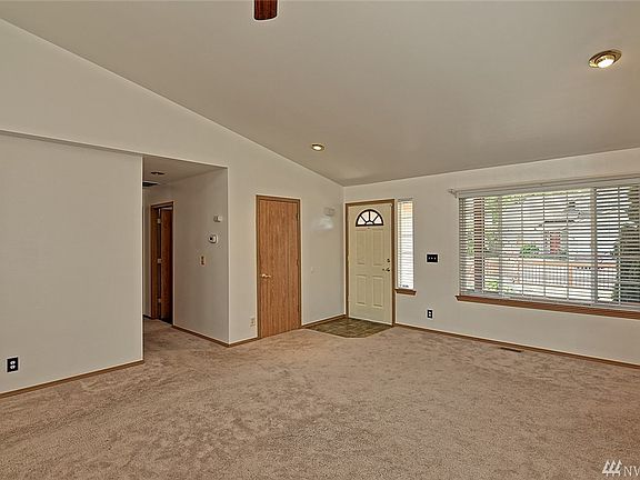3rd image of 5725 129th St NE