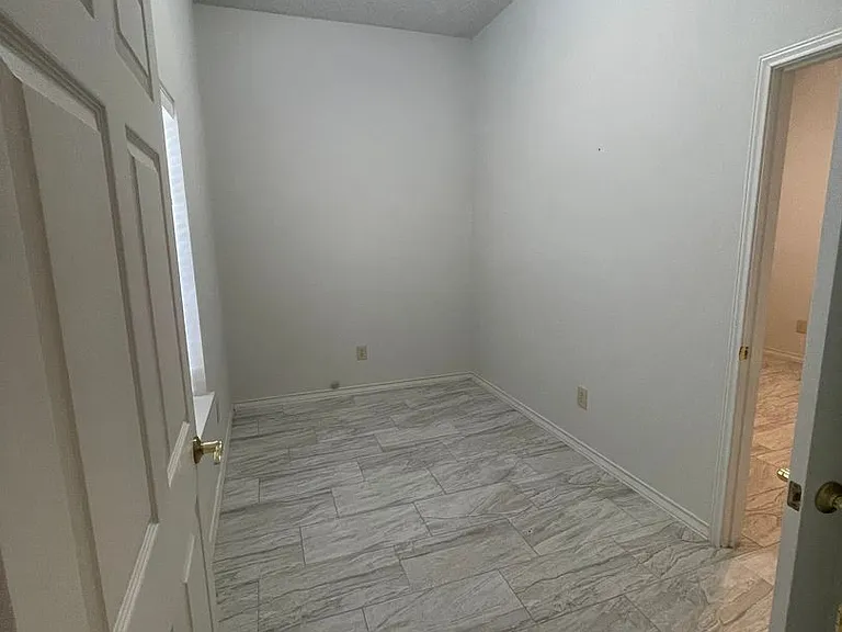 1375 Canyon Trce #B — Photo 10